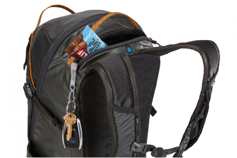 Thule Stir Backpack 25L | Grey Obsidian