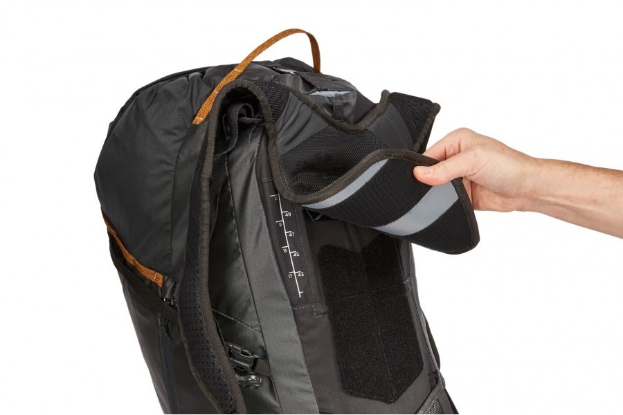 Thule Stir Backpack 35L | Grey Obsidian