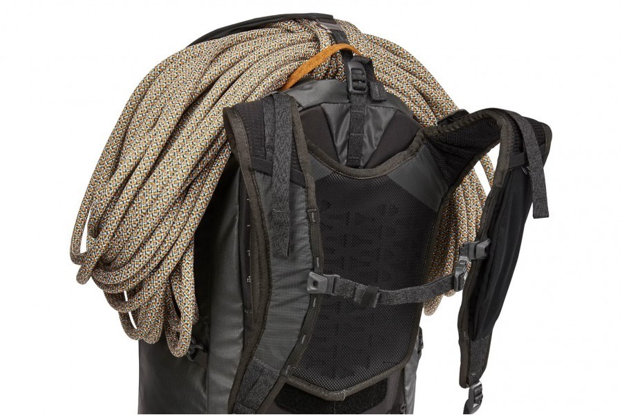 Thule Stir Backpack 35L | Grey Obsidian