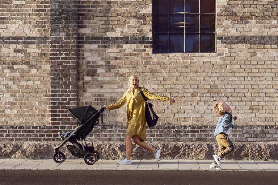 Coche Thule Spring | Black Misty Rose Melange