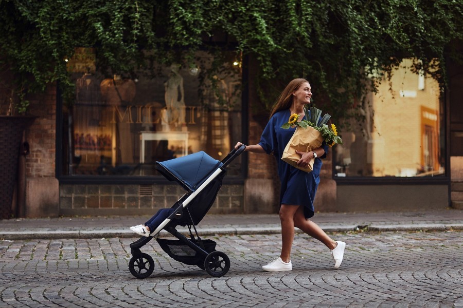 Coche Thule Spring | Black Misty Rose Melange