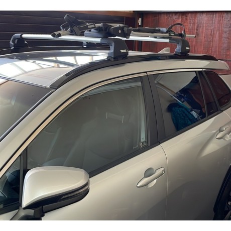 Barras Thule TOYOTA Corolla Cross 21- PF / EDGE Flush