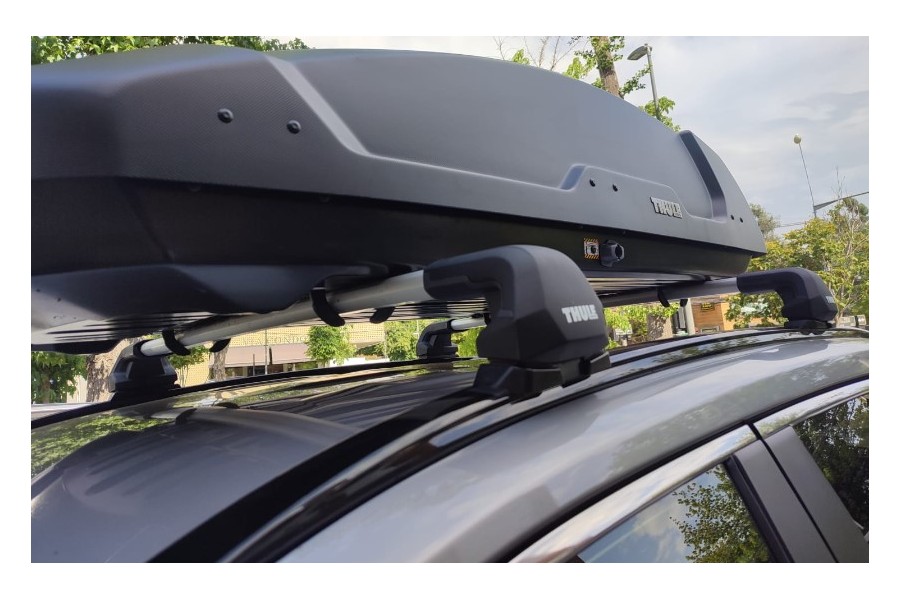 Barras THULE EDGE Flush para autos TOYOTA RAV 4 desde 2019