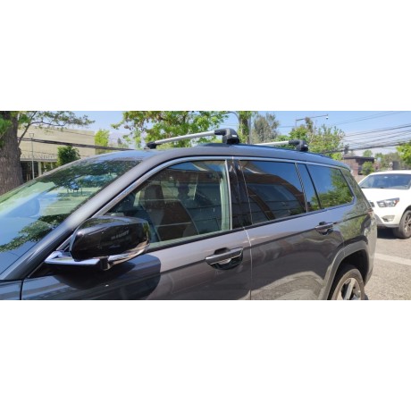 Barras THULE EDGE Flush para autos NISSAN X-Trail desde 2021