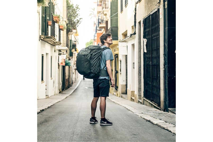 Mochila Thule Landmark 70L Dark Forest