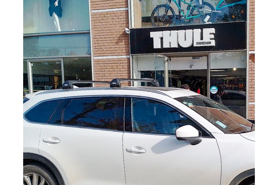 Barras Thule MAZDA CX-9 16-23 RA / EDGE Flush BLACK