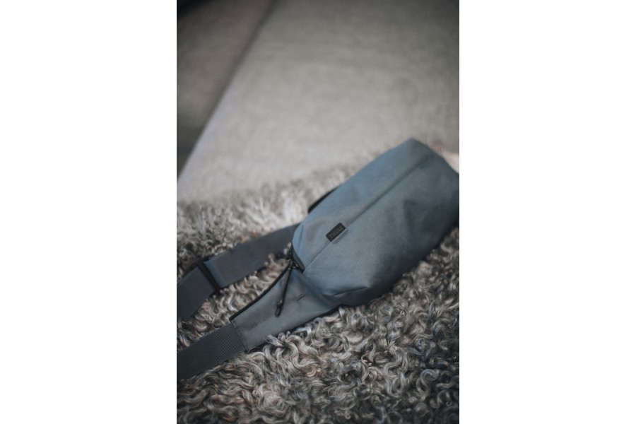 Riñonera Thule Aion Sling Bag 2L | Dark Slate
