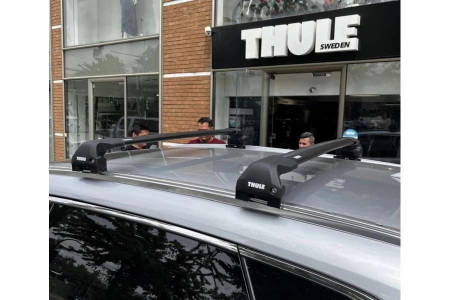 Barras Thule MAZDA CX-9 16-23 RA / EDGE Flush BLACK