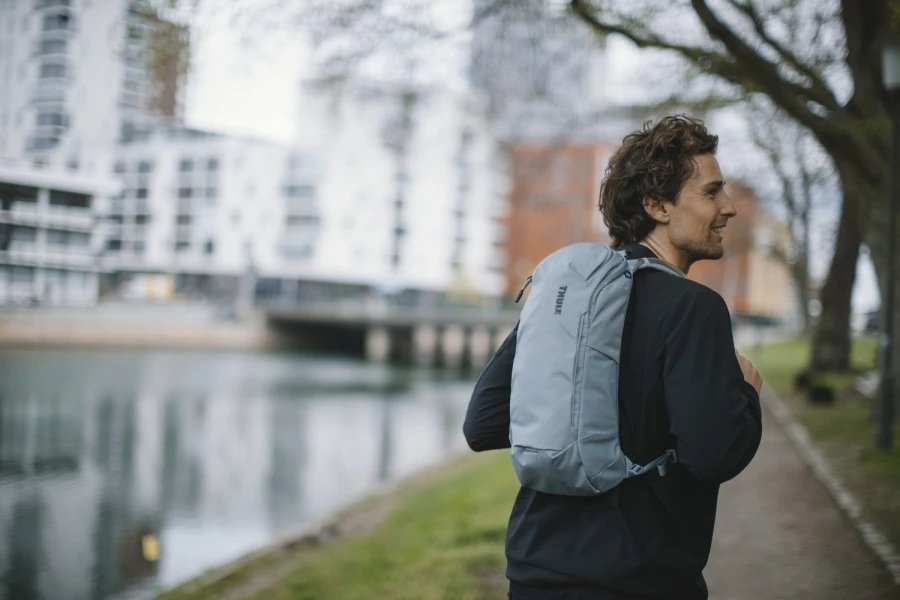 Mochila Thule AllTrail 18L Faded Khaki