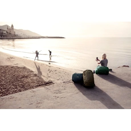 Mochila Thule Landmark 40L Darkest Blue