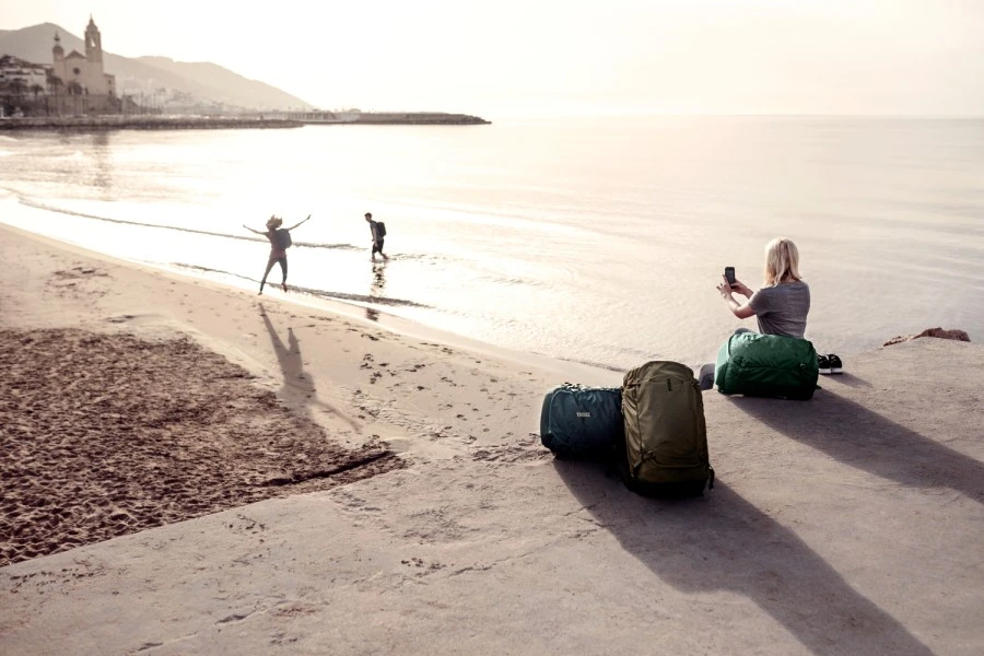 Mochila Thule Landmark 40L Darkest Blue