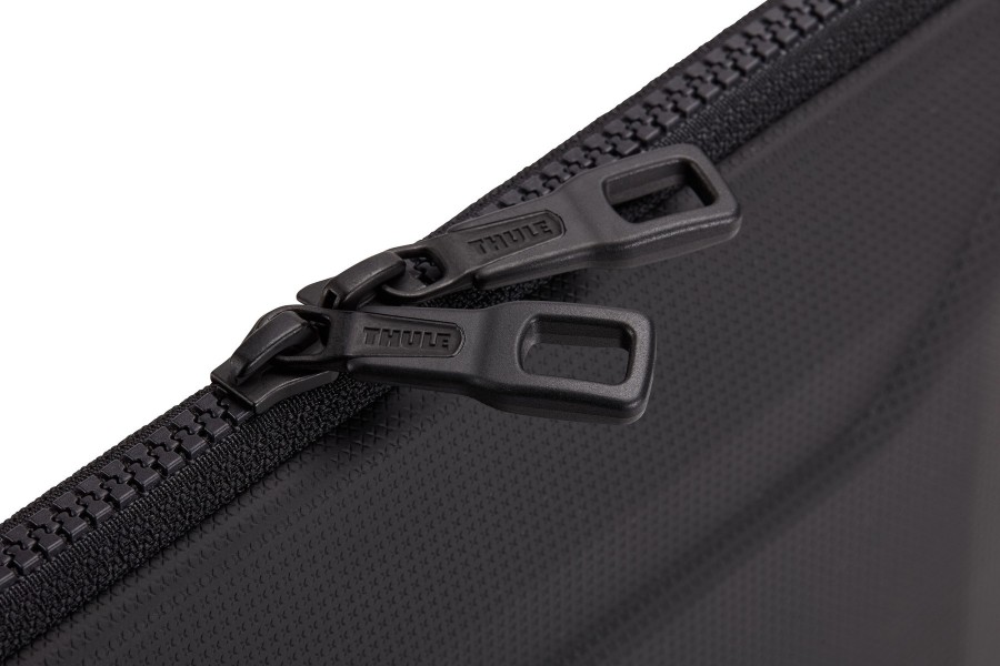 Funda Thule Gauntlet MacBook Pro® Sleeve 16 | Black